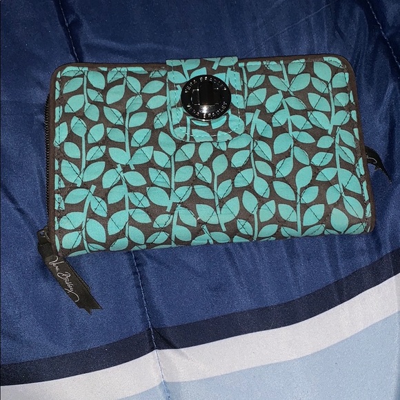 vera bradley wallet - Picture 1 of 4